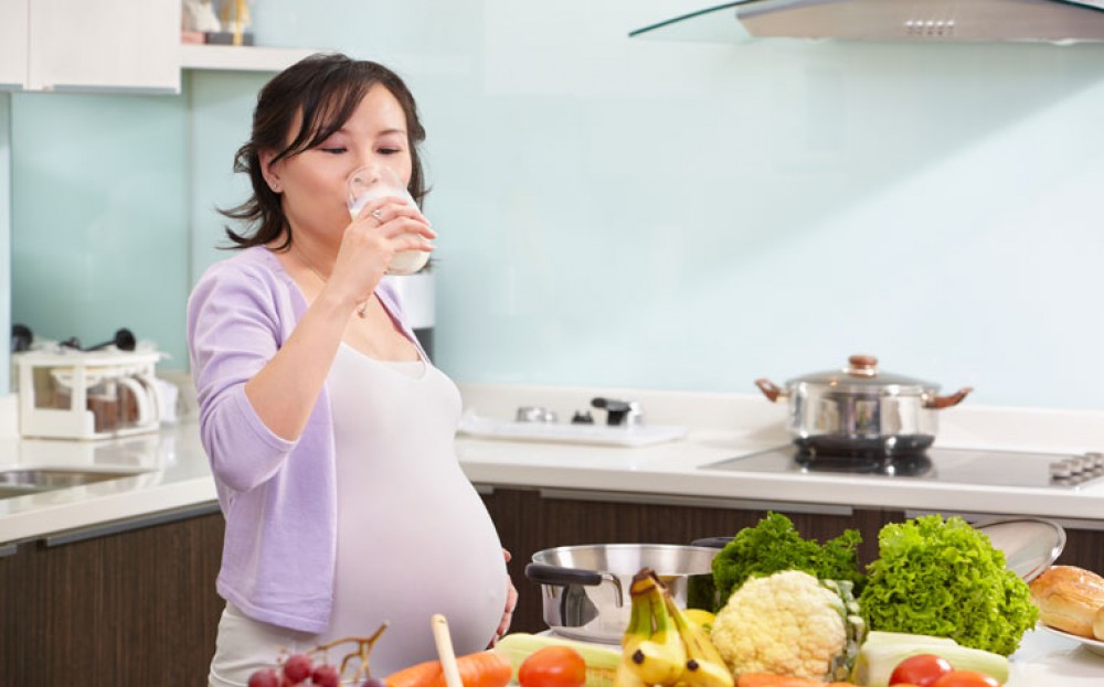 Panduan Lengkap Nutrisi Ibu Hamil untuk Kesehatan Ibu dan Janin Panduan Lengkap Nutrisi Ibu Hamil untuk Kesehatan Ibu dan Janin