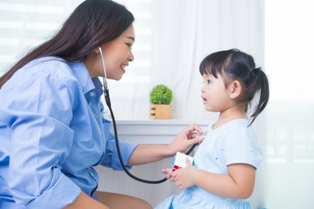 Tips Memilih Dokter Anak yang Bagus agar Anak Tetap Sehat dan Nyaman