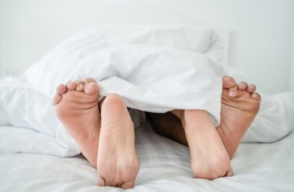 Apakah Berhubungan Intim Saat Haid Bisa Hamil? Apakah Berhubungan Intim Saat Haid Bisa Hamil?