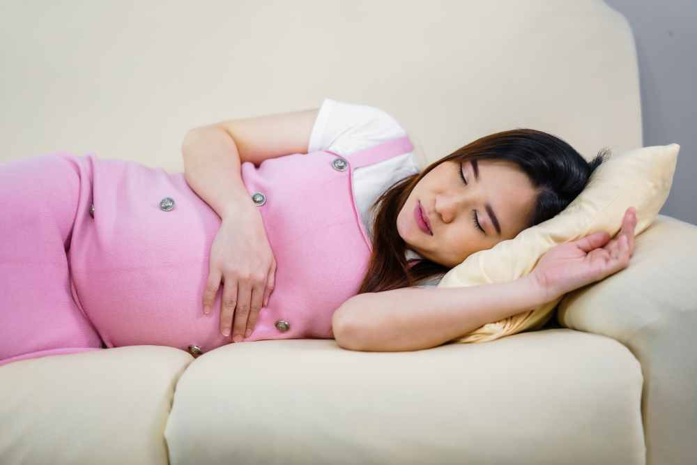 Posisi Tidur yang Aman untuk Ibu Hamil dengan Plasenta Previa Posisi Tidur yang Aman untuk Ibu Hamil dengan Plasenta Previa