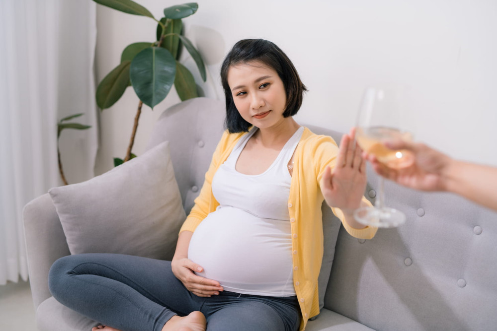 Minuman Ini Sebaiknya Ibu Hindari Saat Hamil Muda Minuman Ini Sebaiknya Ibu Hindari Saat Hamil Muda