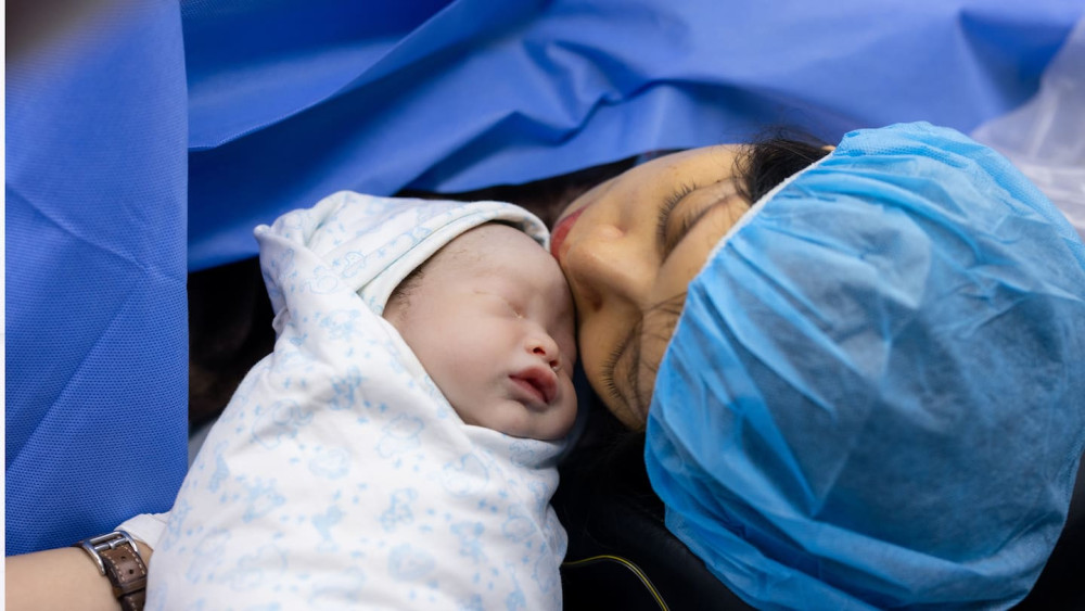 Persalinan Caesar ERACS vs Biasa, Mana yang Lebih Cepat Pulih?