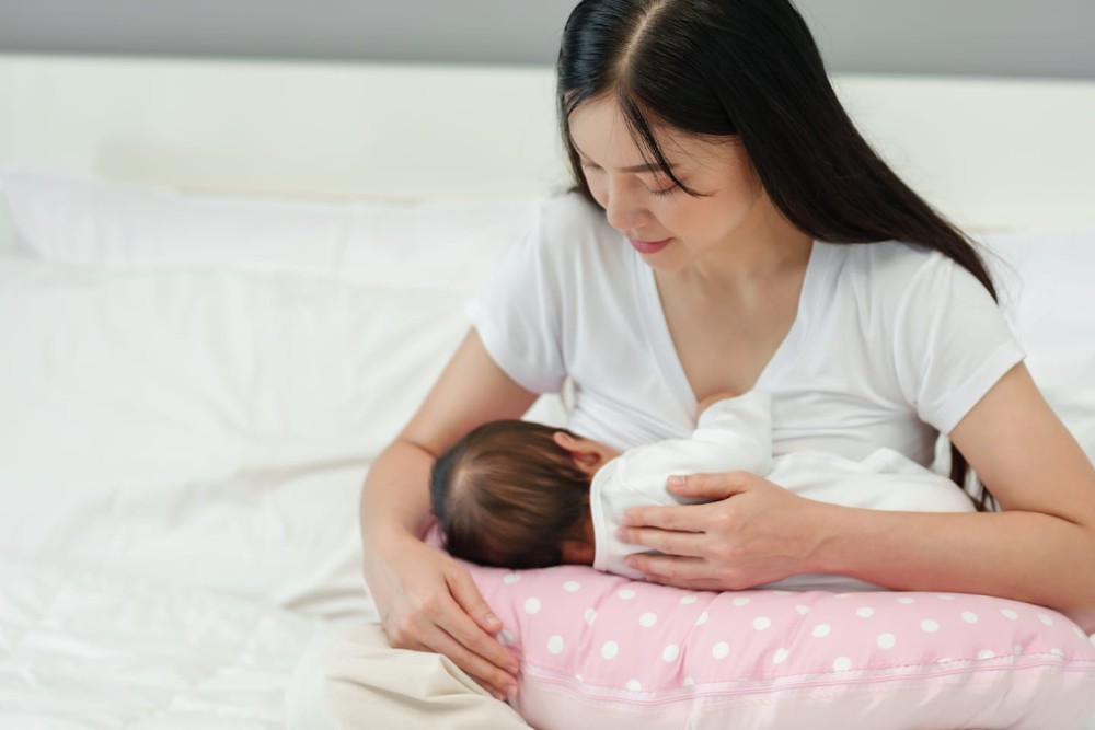 Cara Mengatasi ASI Terlalu Deras Agar Bayi Tidak Tersedak