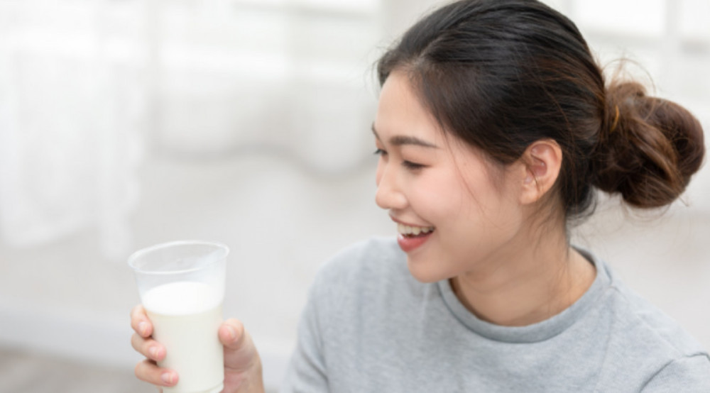 Perbandingan Susu Full Cream, Low Fat, dan PRENAGEN esensis untuk Kesuburan