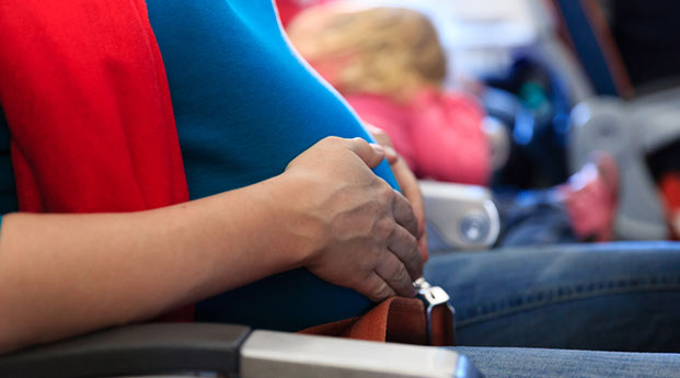 Panduan Aman Perjalanan Udara untuk Ibu Hamil Panduan Aman Perjalanan Udara untuk Ibu Hamil