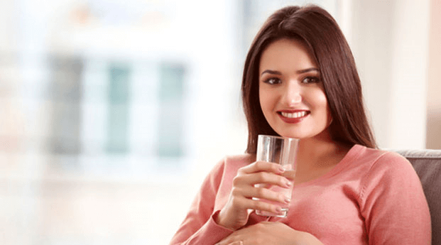 9 Manfaat Minum Air Hangat untuk Ibu Hamil
